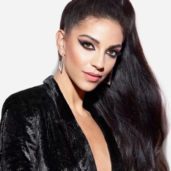 Smashbox Arched Liner Brush - Picture 4 of 7